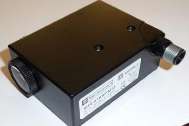 Czujnik kontrastu - nadruk gniazdowy