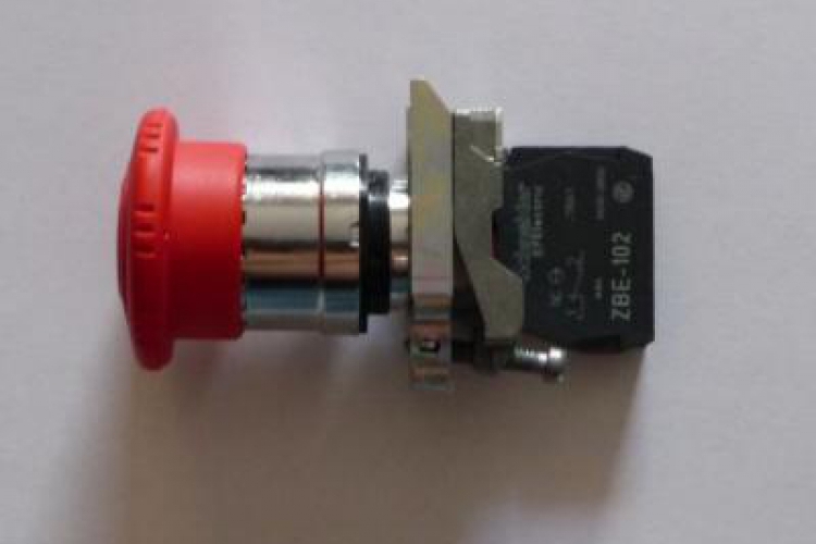 Wyłącznik bezpieczeństwa